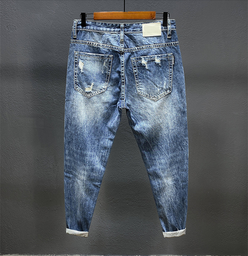Neun-Punkt-Jeans mit Löchern f – Men'S Shoes For Jeans Bewertung und Preis